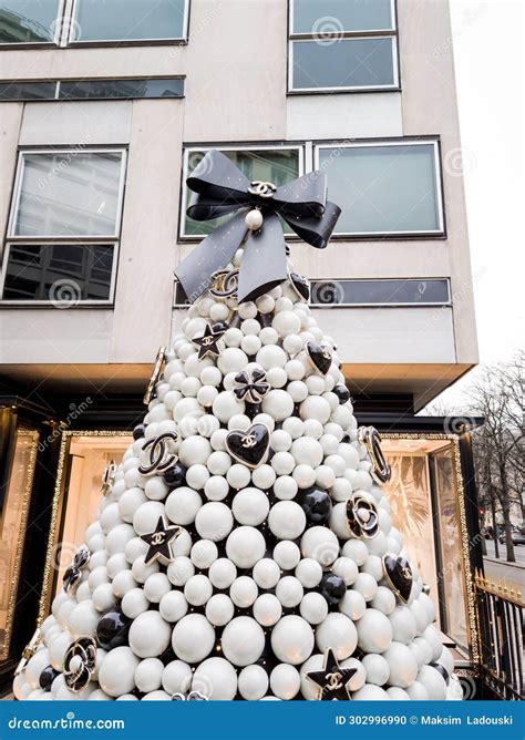 designer inspired chanel christmas tree.